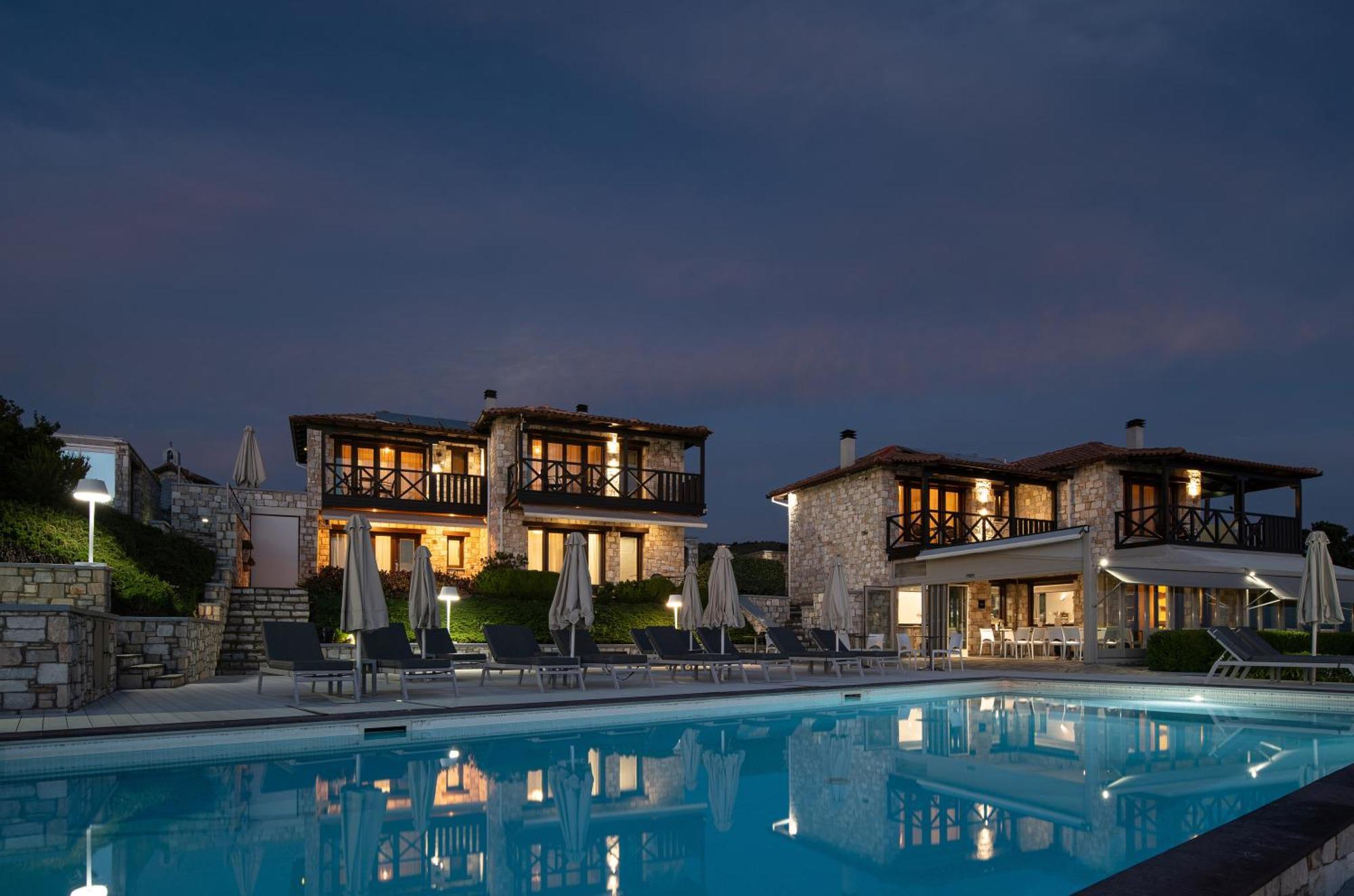 Karavia Lux Inn Áfissos Ngoại thất bức ảnh