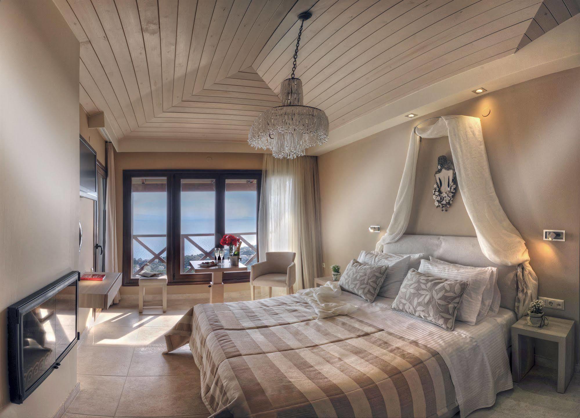 Karavia Lux Inn Áfissos Ngoại thất bức ảnh